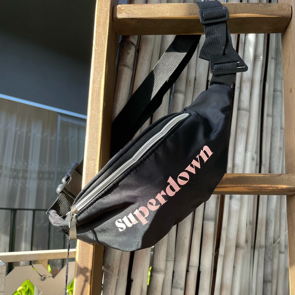 LIMITED EDITION REVOLVE FESTIVAL 2019 SUPERDOWN FANNY PACK